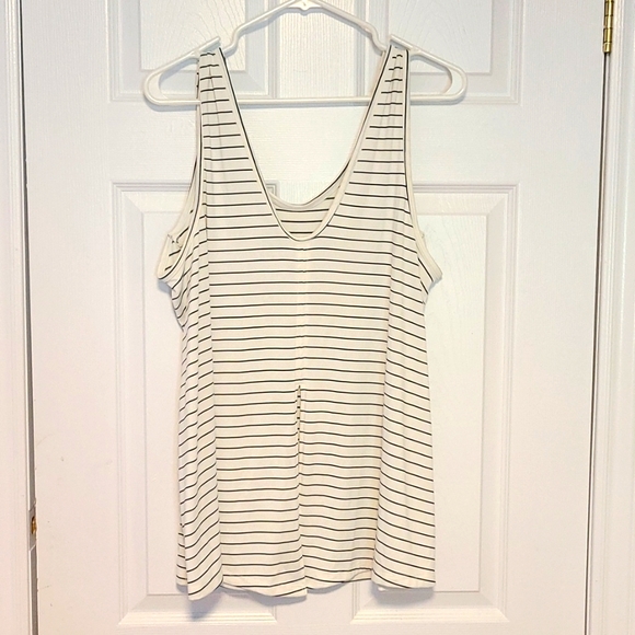 Old Navy Active Striped Tie-Back Tank XL - Picture 2 of 3